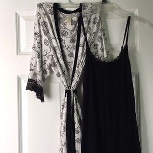 Beautiful Jessica Simpson sleep set